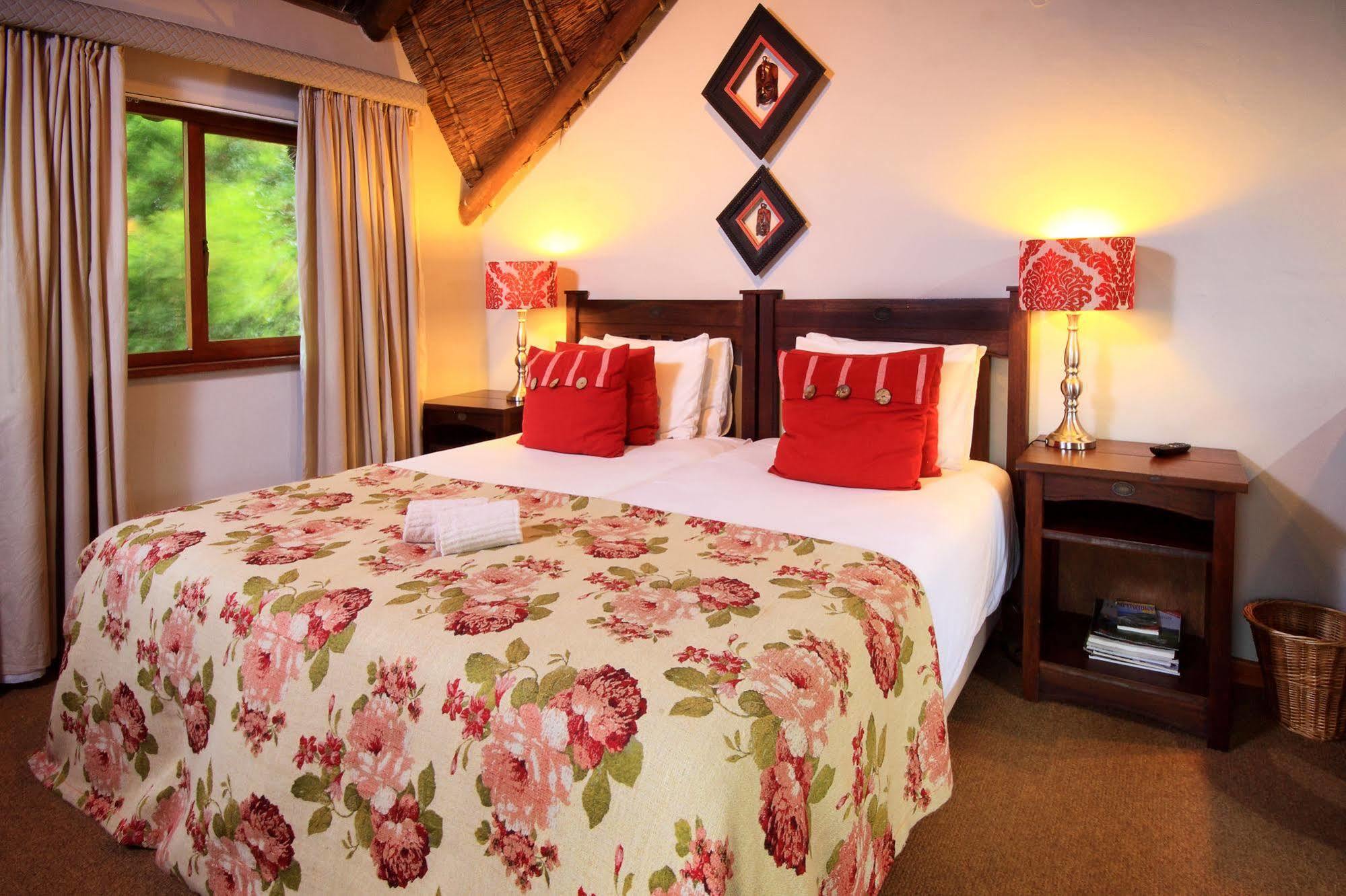 Thatchwood Country Lodge St Francis Bay Eksteriør billede