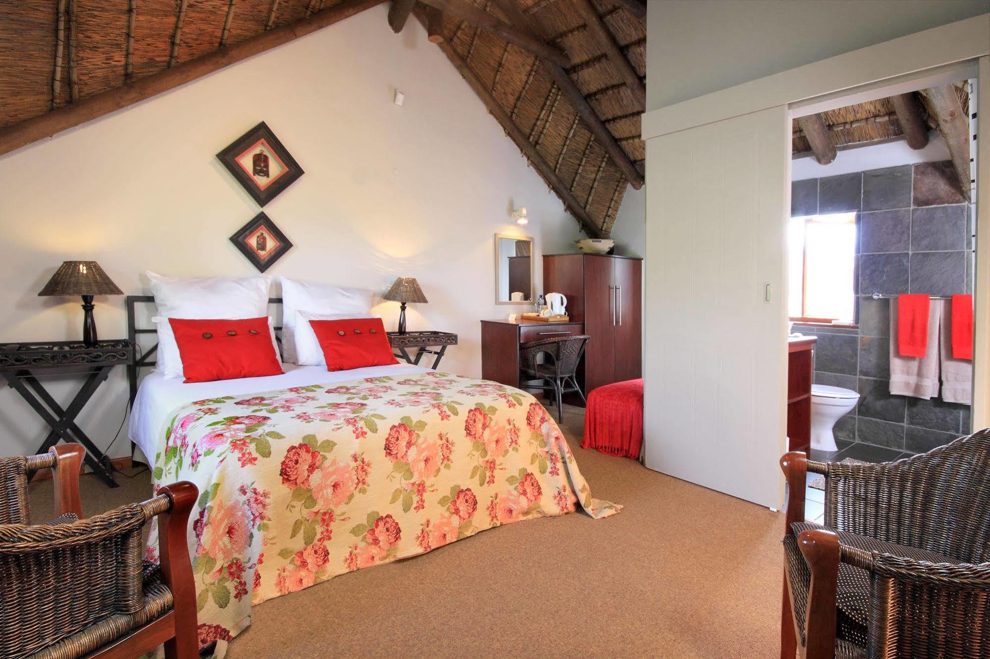 Thatchwood Country Lodge St Francis Bay Eksteriør billede